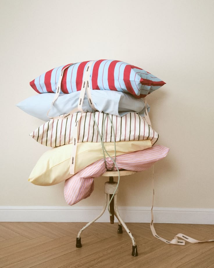 Soft cushions styled in a warm and comfortable interior