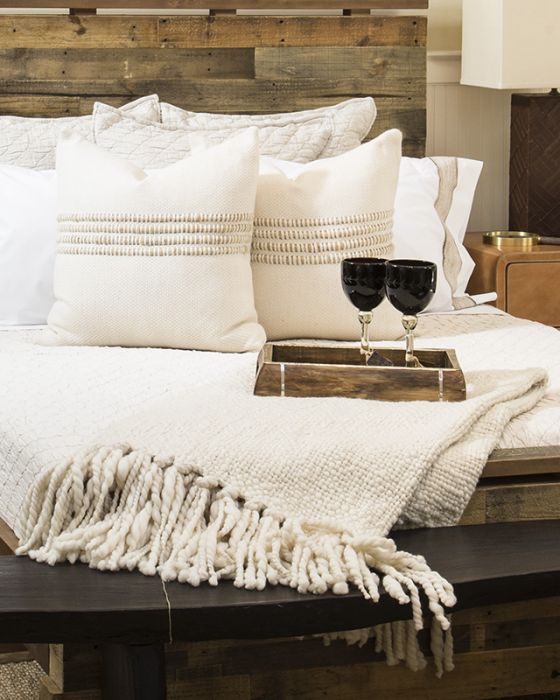 Table linen collection